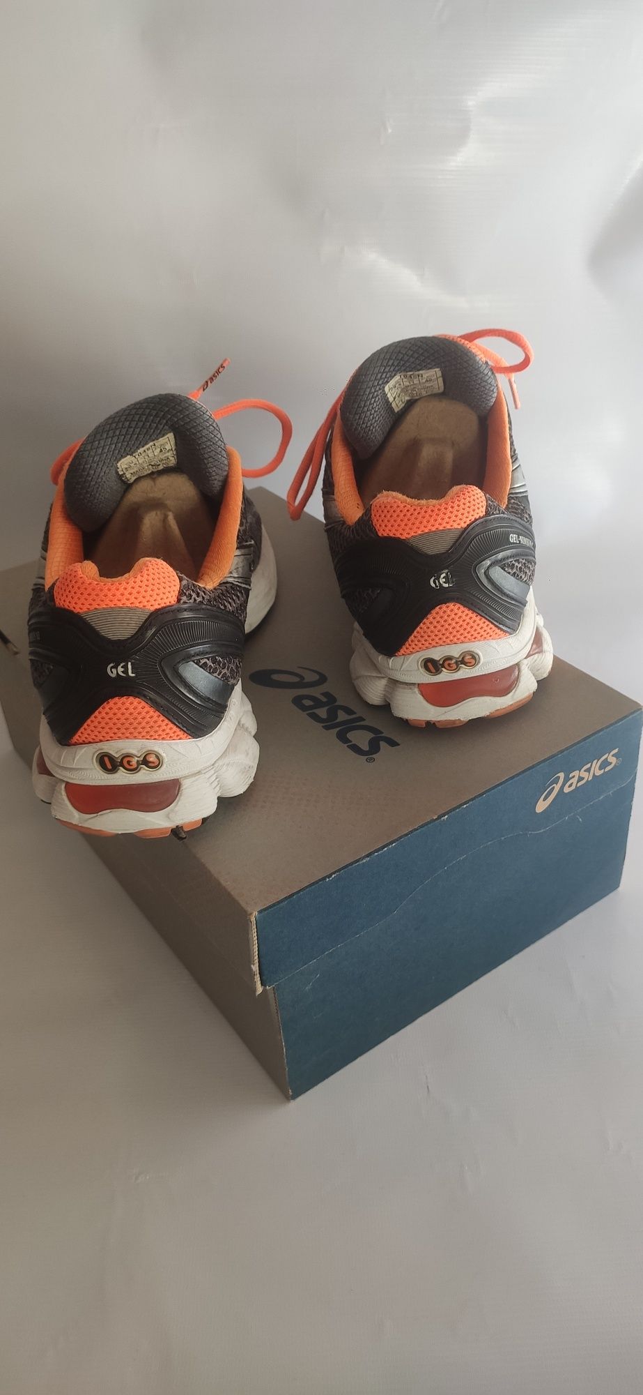 Sapatilhas ASICS Gel Nimbus T045N tamanho 45
