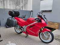 Honda VFR 750 F RC36I (2.500€ sem malas)