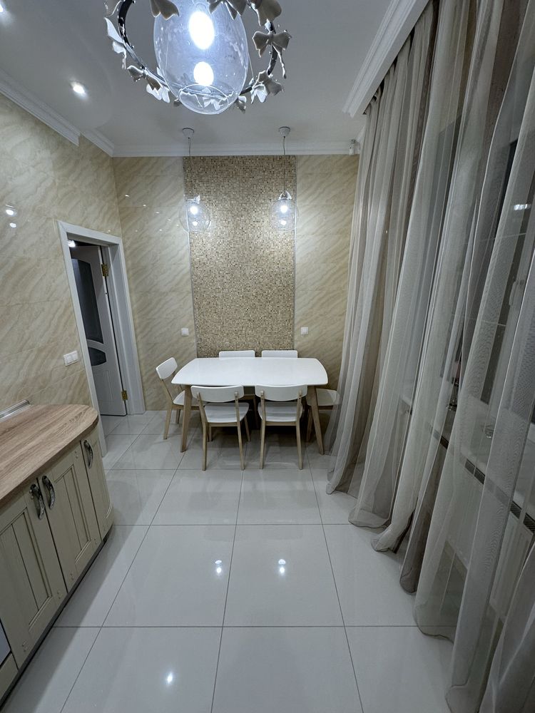 Продам дом Hollywood, Сертификат, Єоселя