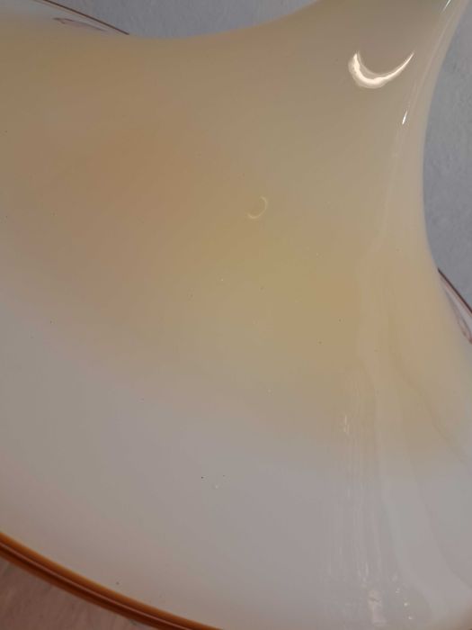 Żyrandol lampa Murano żółtawo biała kapelusz szpiczasty spodek