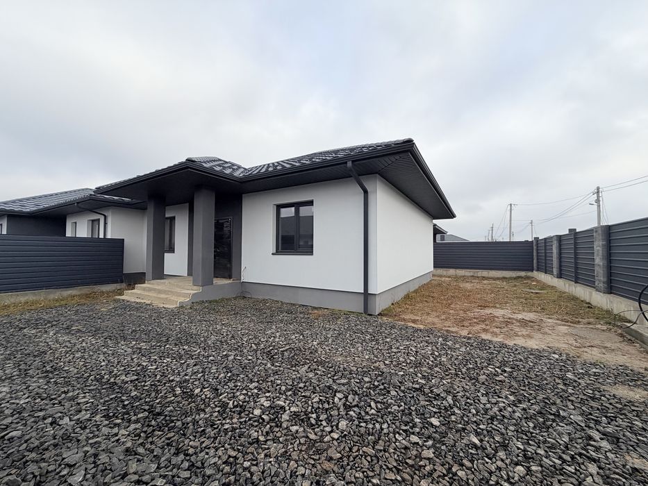 Продаж дуплексу в ТОПовій комплектації у с. Струмівка