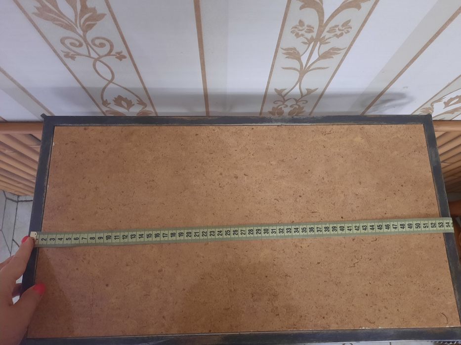 Стіл кований невеликий