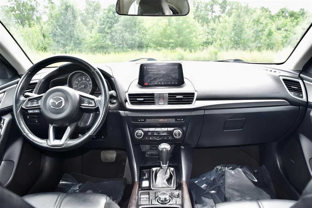 Mazda  Mazda3      2017