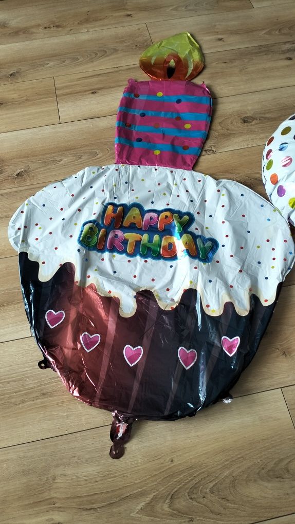 Balony urodzinowe, całe