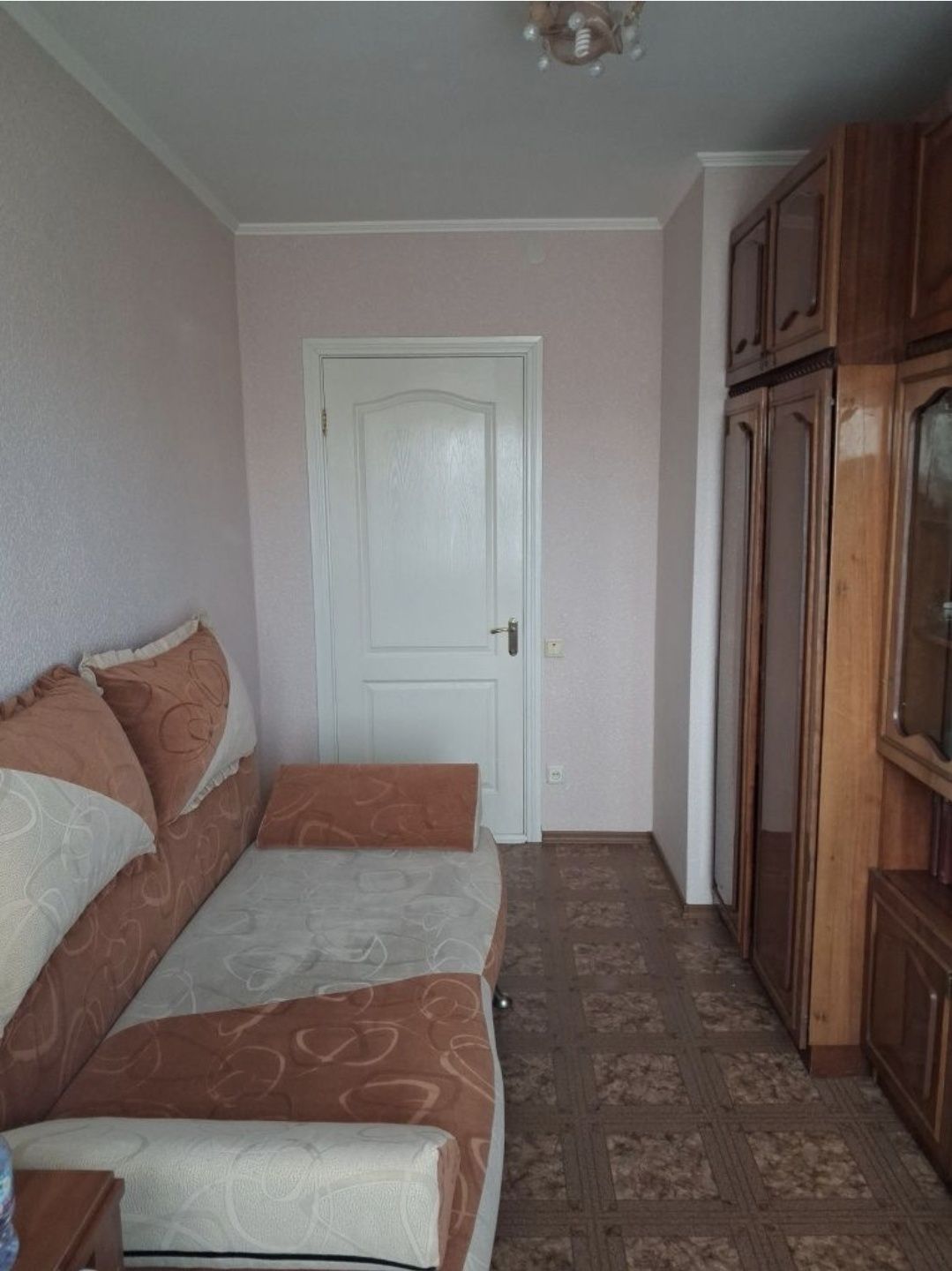 Продаж квартири у Сутисках