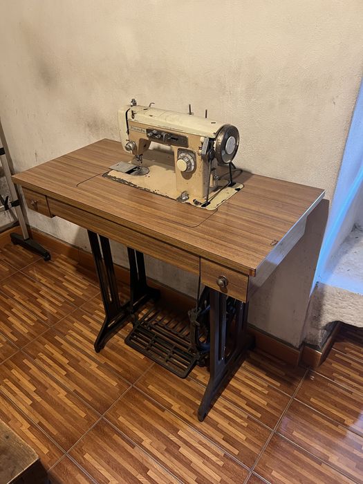 Maquina de Costura Hamfa vintage 1970
