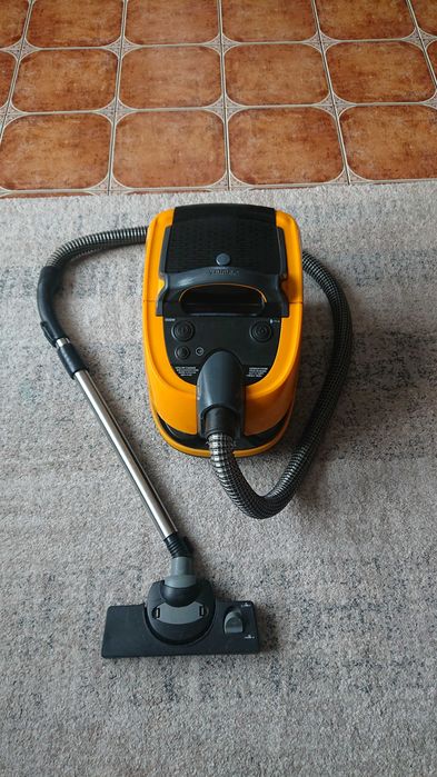 Продам миючий пилосос Zelmer.