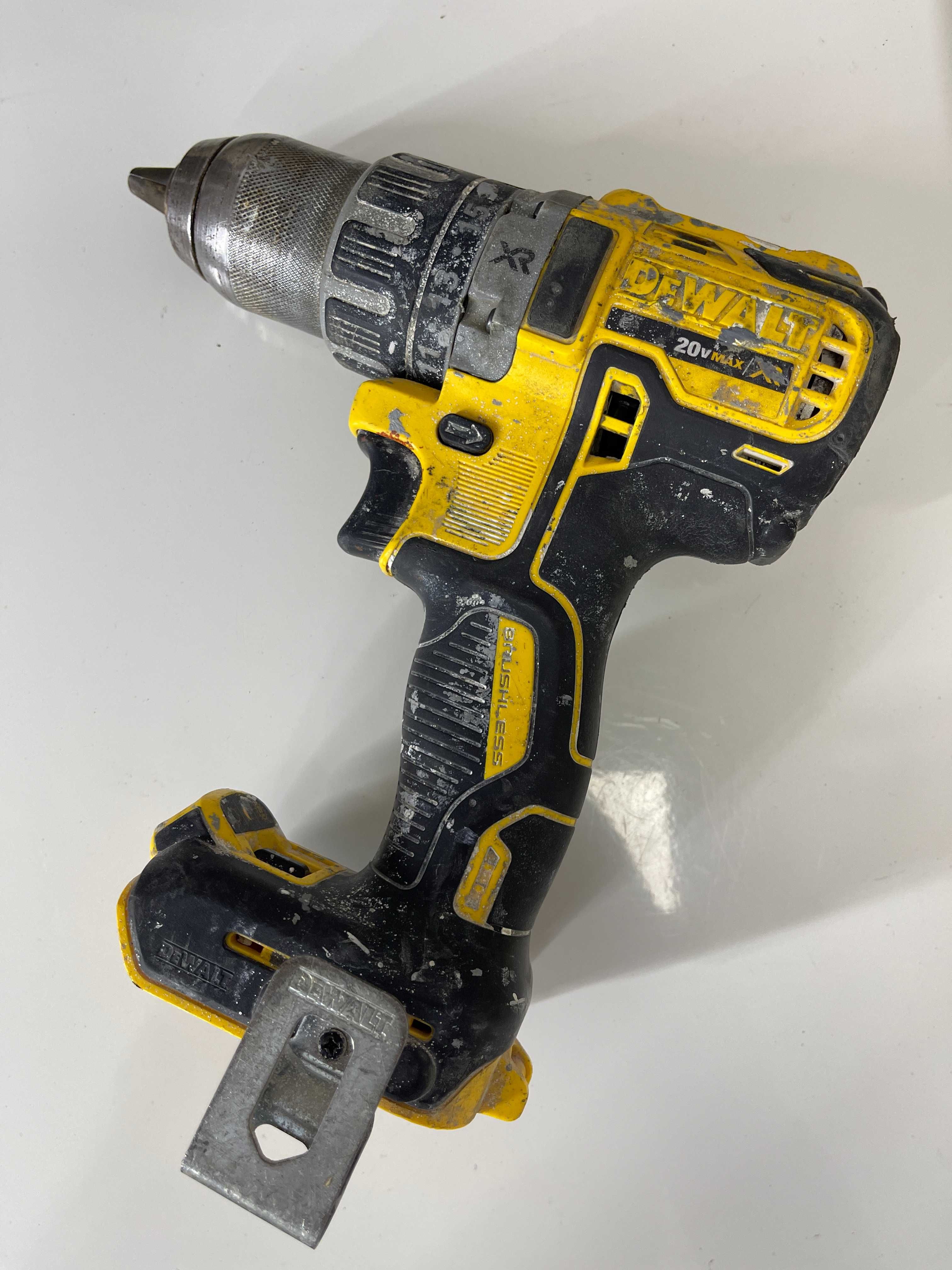 Шуруповерт Dewalt DCD791.