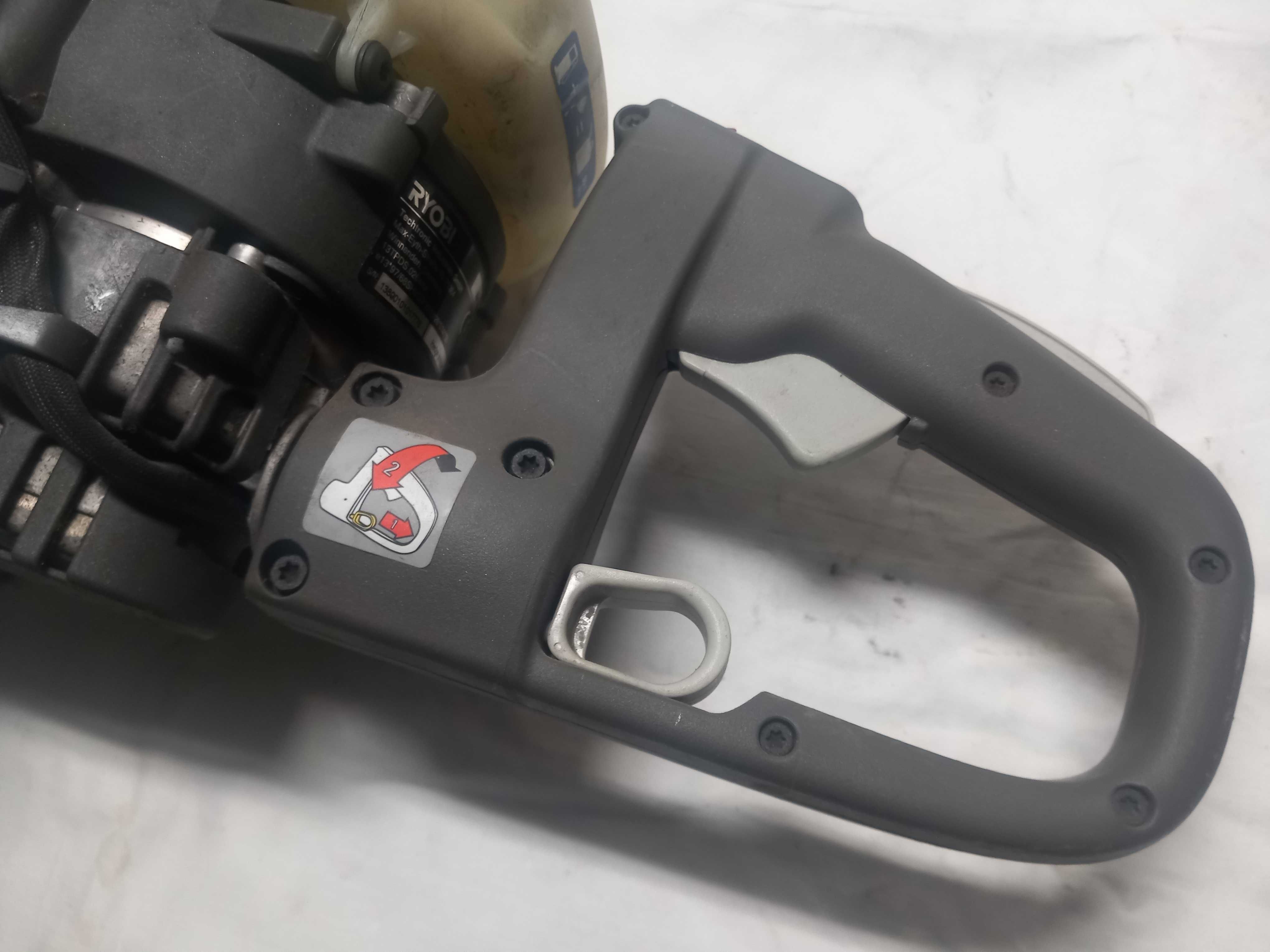 Nożyce spalinowe do żywopłotów iglaków Ryobi rht2660r