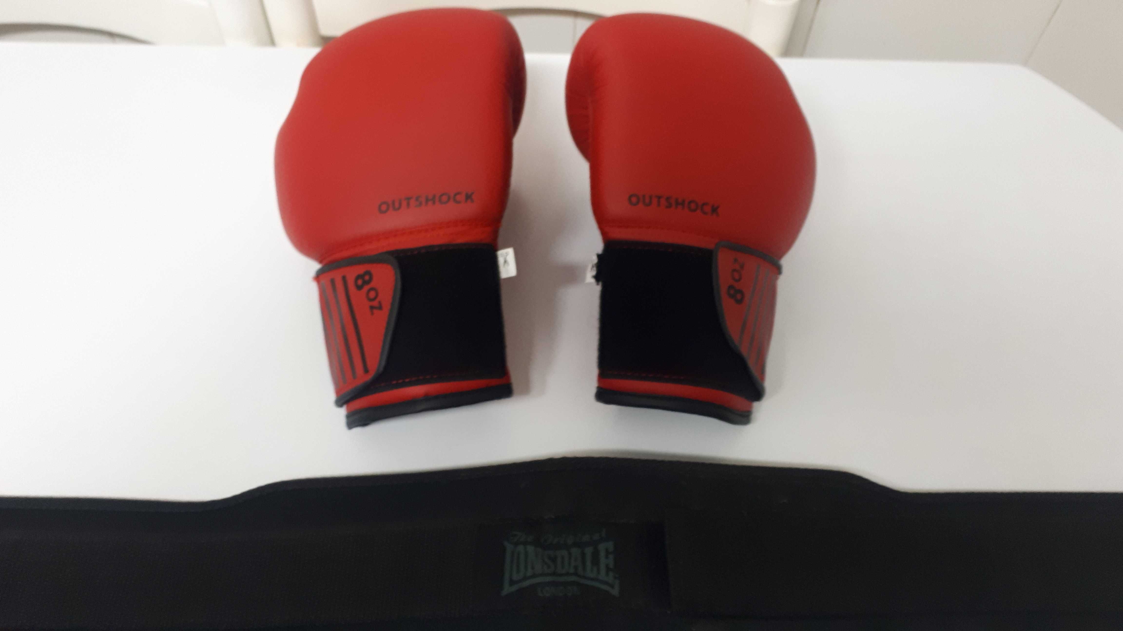 Luvas, cinto e saco para treino boxe ou kickboxing