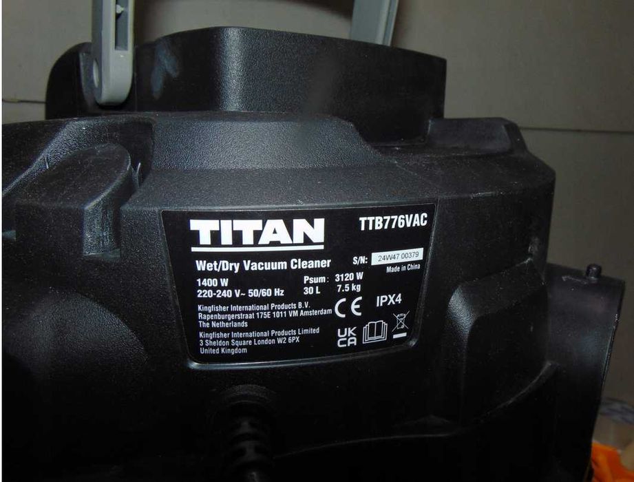 Odkurzacz przemysłowy Titan 1400 W