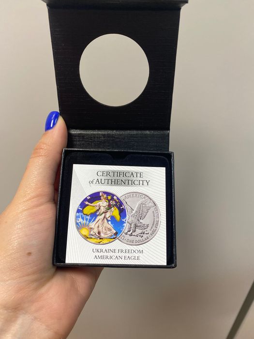 Серебряная монета 1$ США 2022, с украинской символикой.