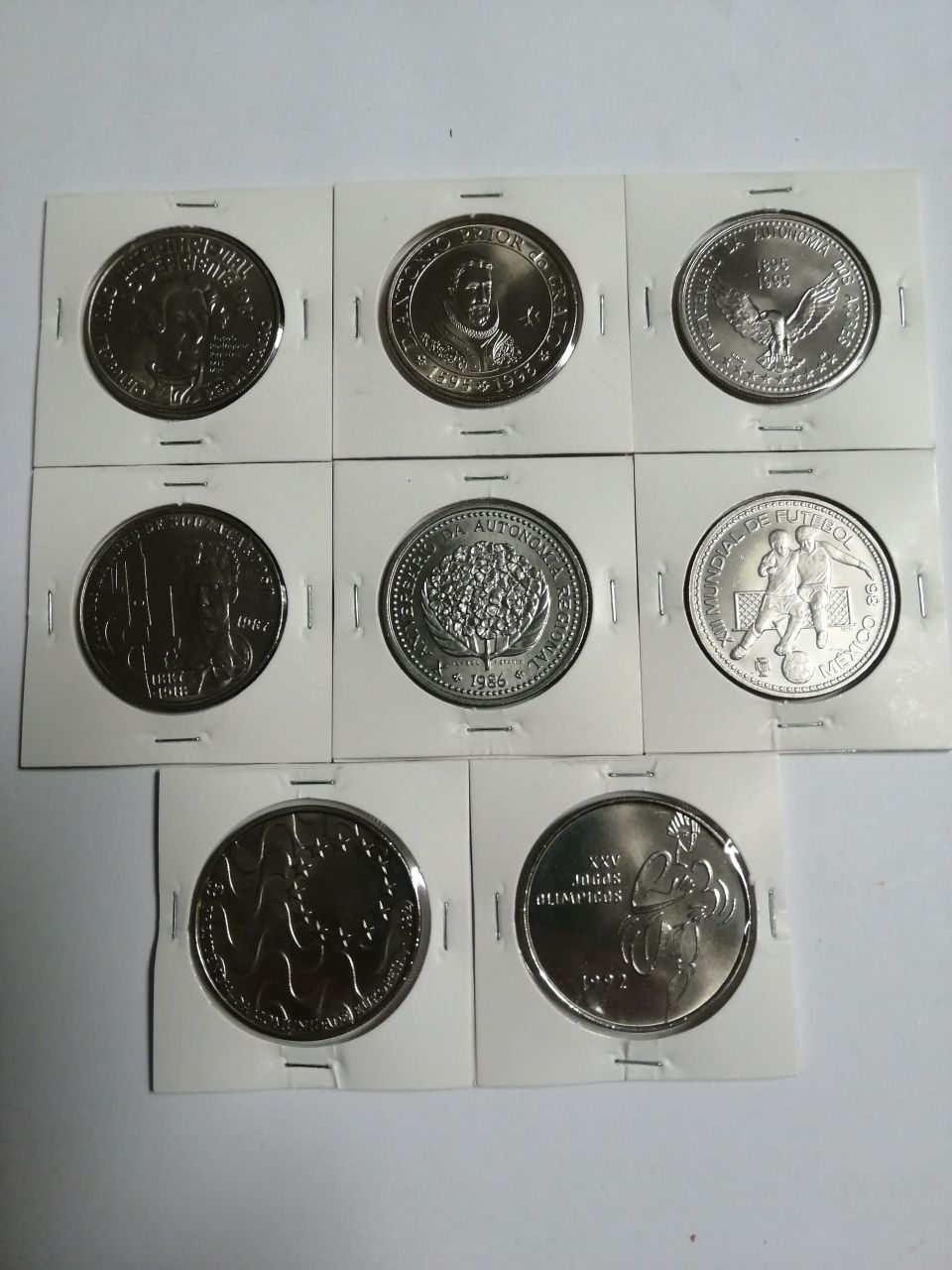 Moedas dos escudos novas