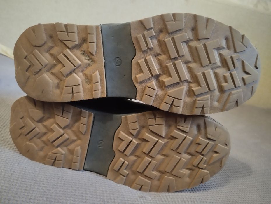 Кросівки зимові ботинки кросовки ботинки зимние