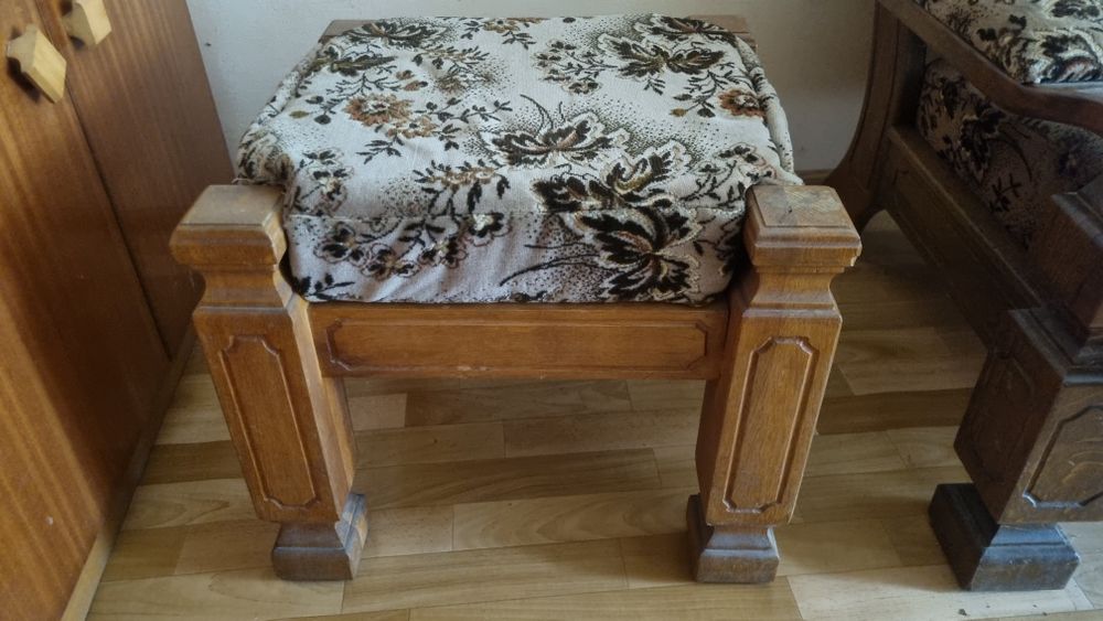 Meble Komplet stylowych foteli plus stół