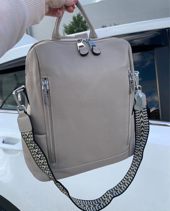 Жіночий шкіряний рюкзак в кольорах