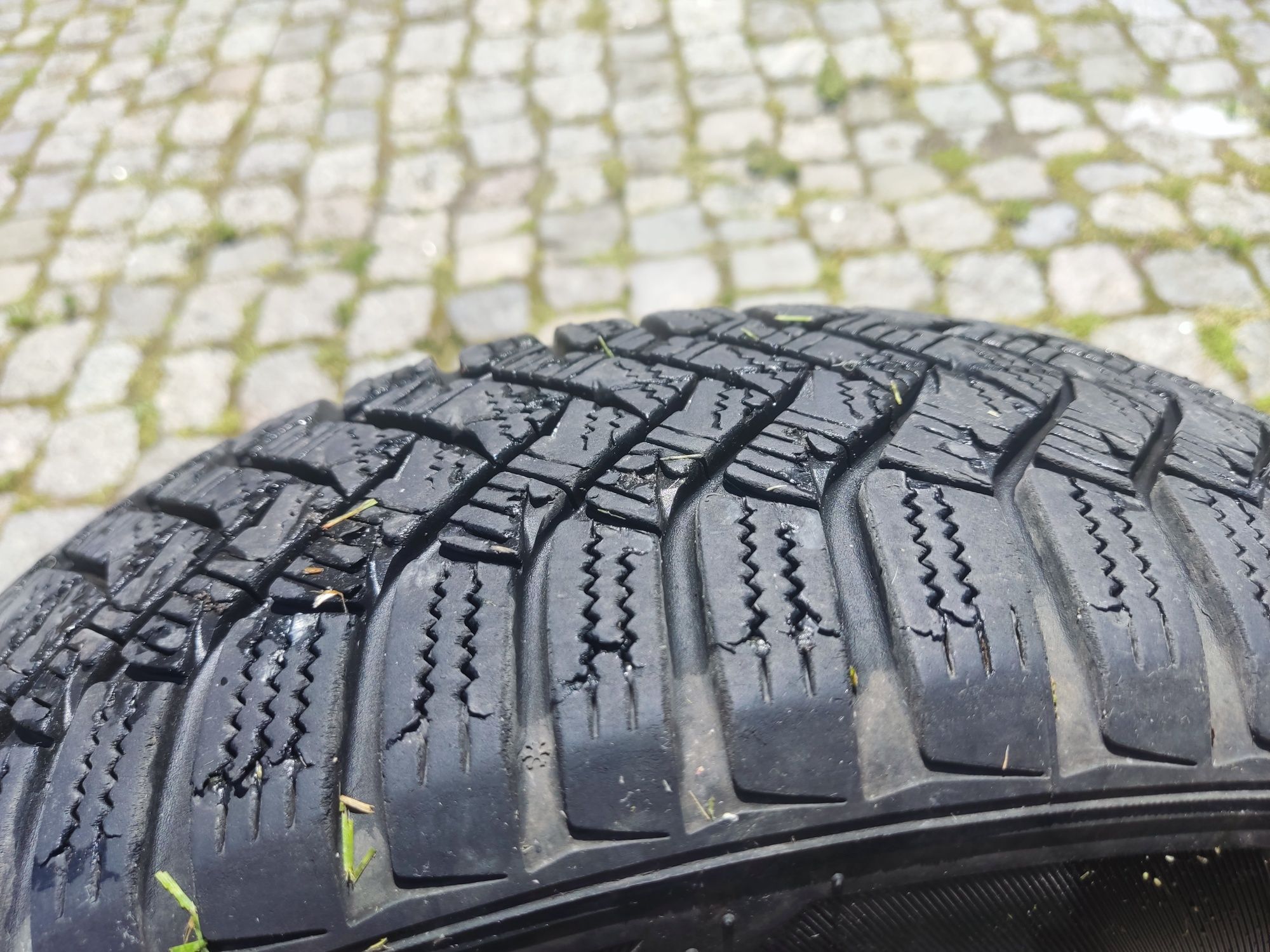 Opony wielosezonowe Laufenn I Fit+ 175/65 R15 3 sztuki