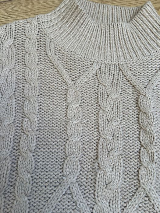 Sweterek dla dziewczynki 146/152