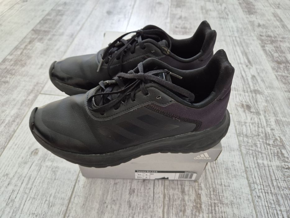 Adidas czarne adidasy dla chłopca 39 1/3