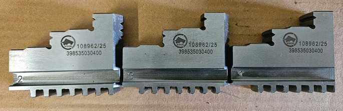Szczęki zewnętrzne do uchwytu tokarskiego 160 mm, nowe.