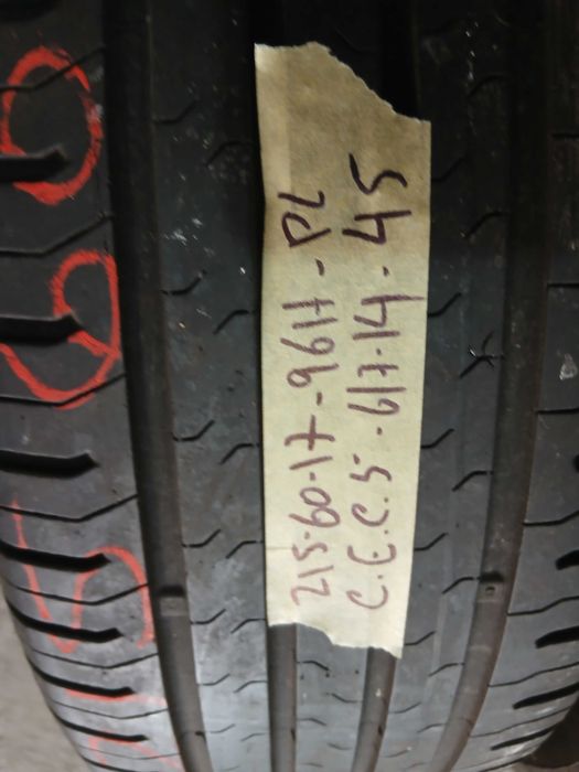 2 pneus 215/60R17 Continental seminovos