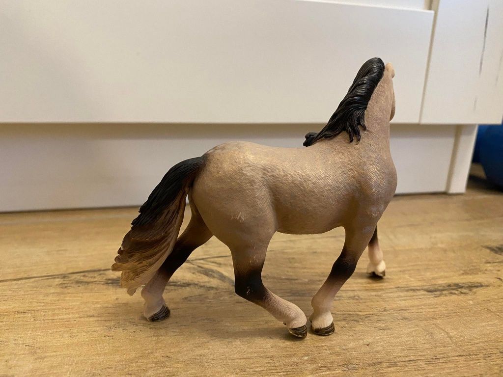 Figurka konia schleich klacz andaluzyjska