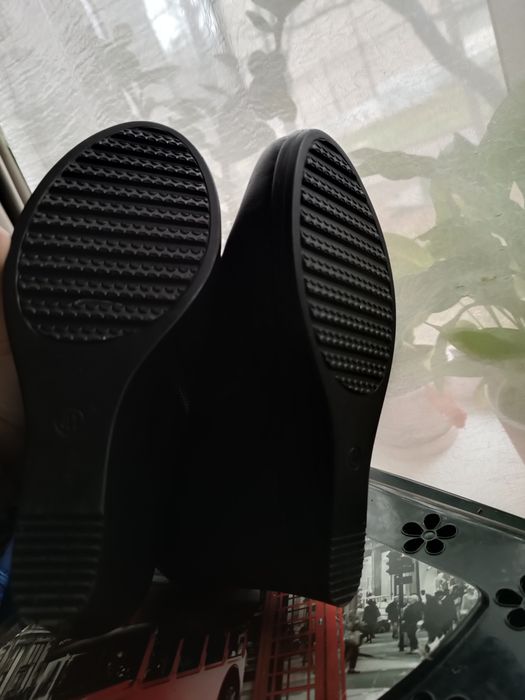 Віддам нові 41 розмір