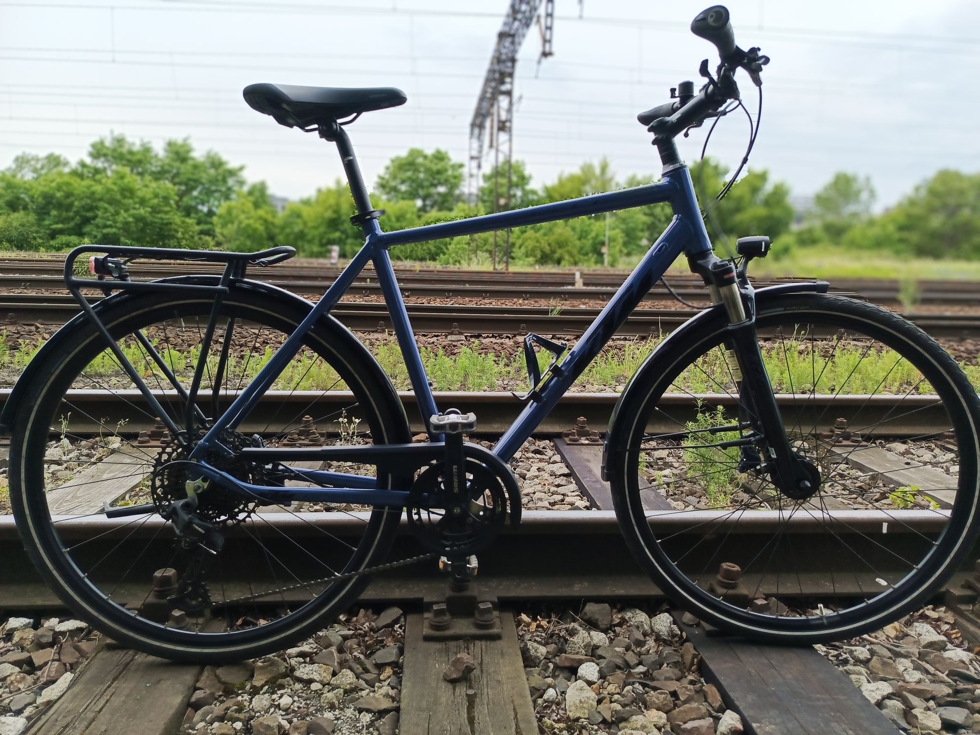 Rower trekkingowy KTM • SRAM • dynamo • hamulce hydrauliczne Shimano