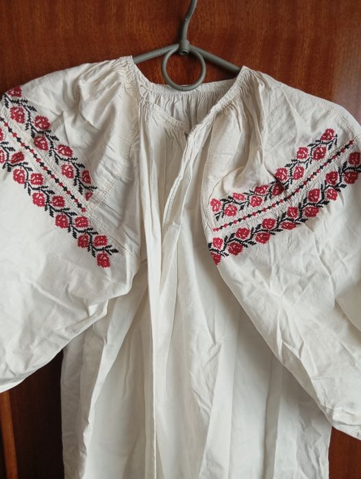 Плаття вишите старинне