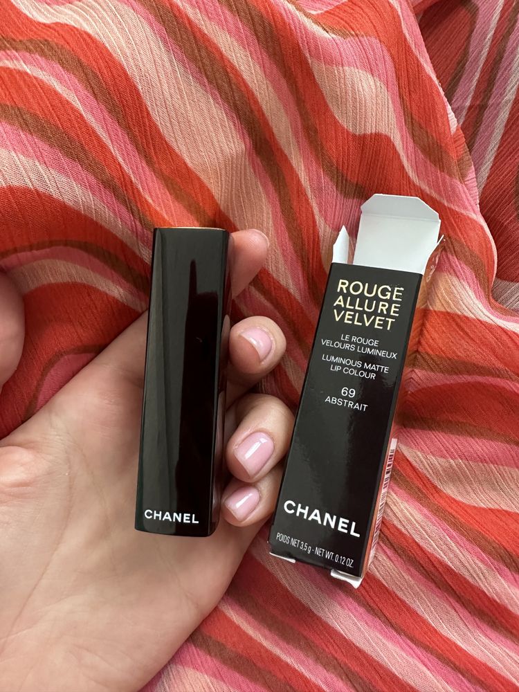 Chanel rouge allure velvet 69 abstrait помада Шанель матова оригінал