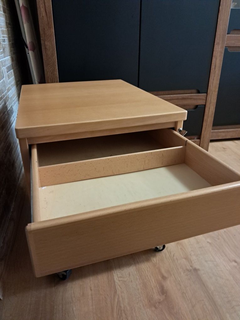 Szafka na kółkach / pod biurko