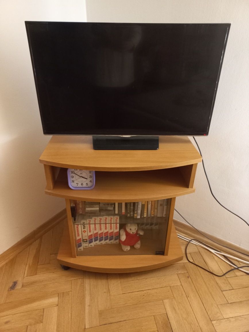 Szafka pod Telewizor z kółkami