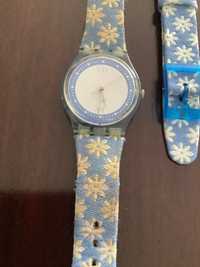 Relógio Swatch com bracelete em tecido