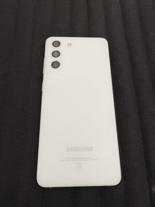 Samsung Galaxy S21 FE + Galaxy Watch 6