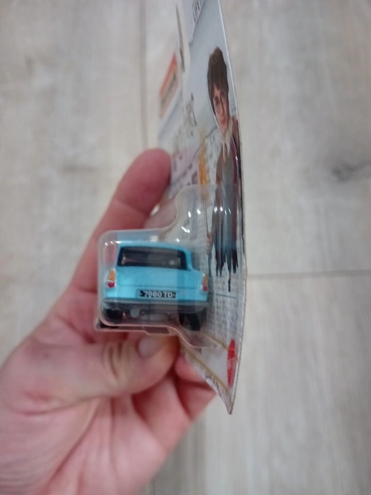 Zabawka auto Ford Anglia od Matchbox