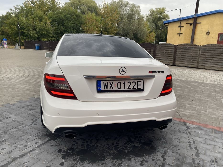 Mercedes C 300 AMG zewnetrzny 330 KM 4matic 113 tys przebiegu
