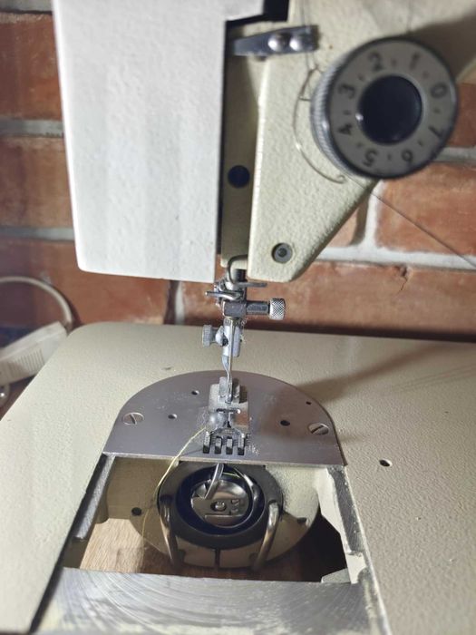 Kultowa maszyna do szycia Łucznik 723