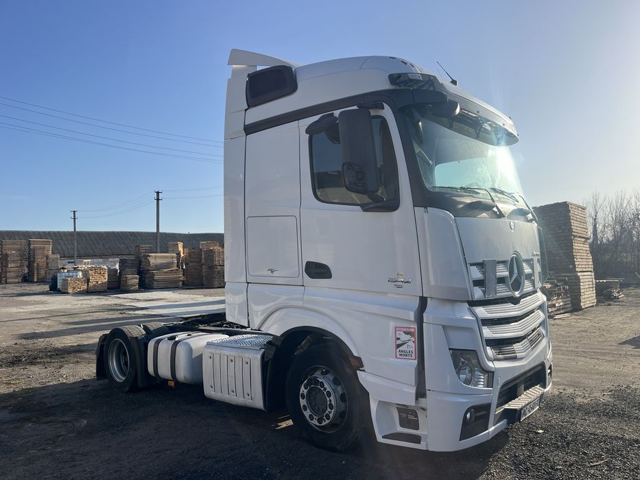 Тягач Mercedes Actros 1942 МЕГА