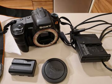 Lustrzanka Sony Alpha DSLR-A200 korpus