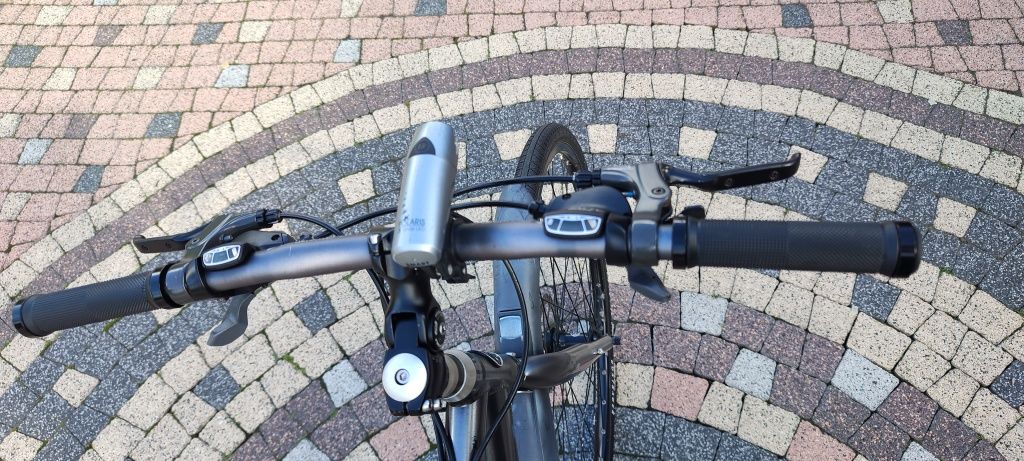 Rower Alu TREK 7.3FX/ Koła 28"/rama 17.5"/DEORE 3x8/Tarcze