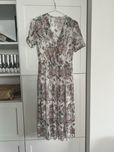 Sukienka w kwiaty moze byc ciążowa Elili Butik