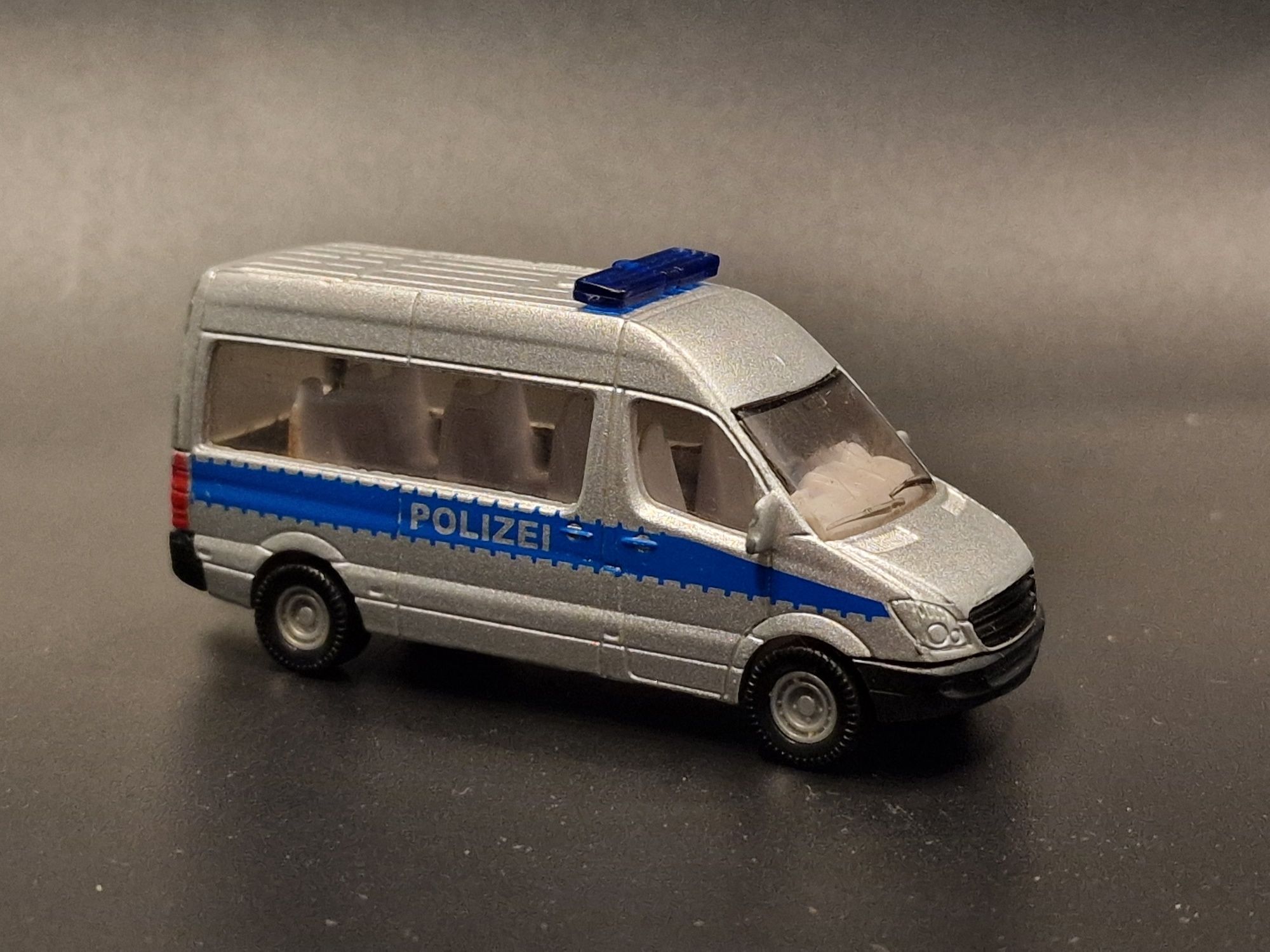 Siku Mercedes- Benz Sprinter