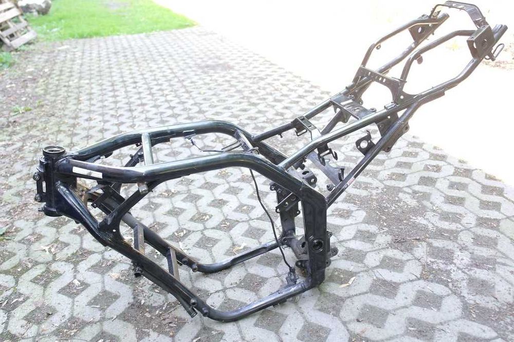 Fazer 600 części Rama 2001r zarejestrowana