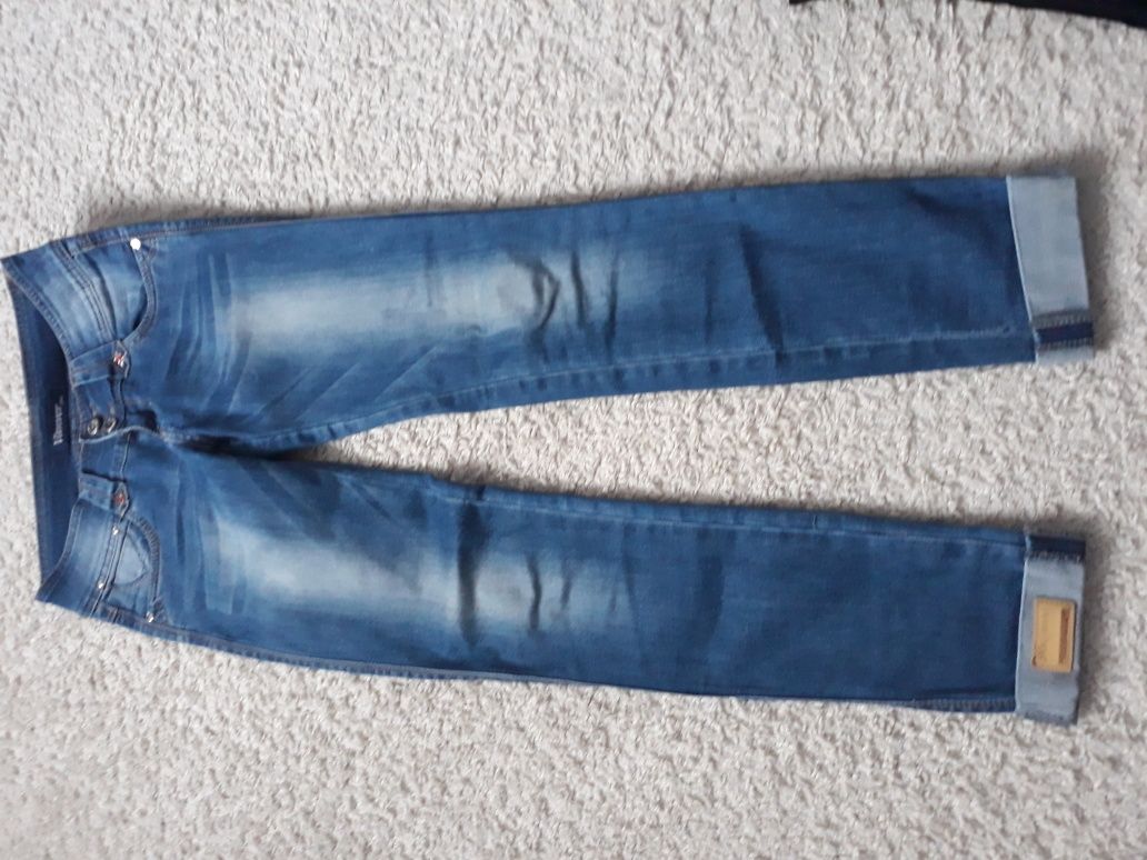 Продам женские джинсы!!!