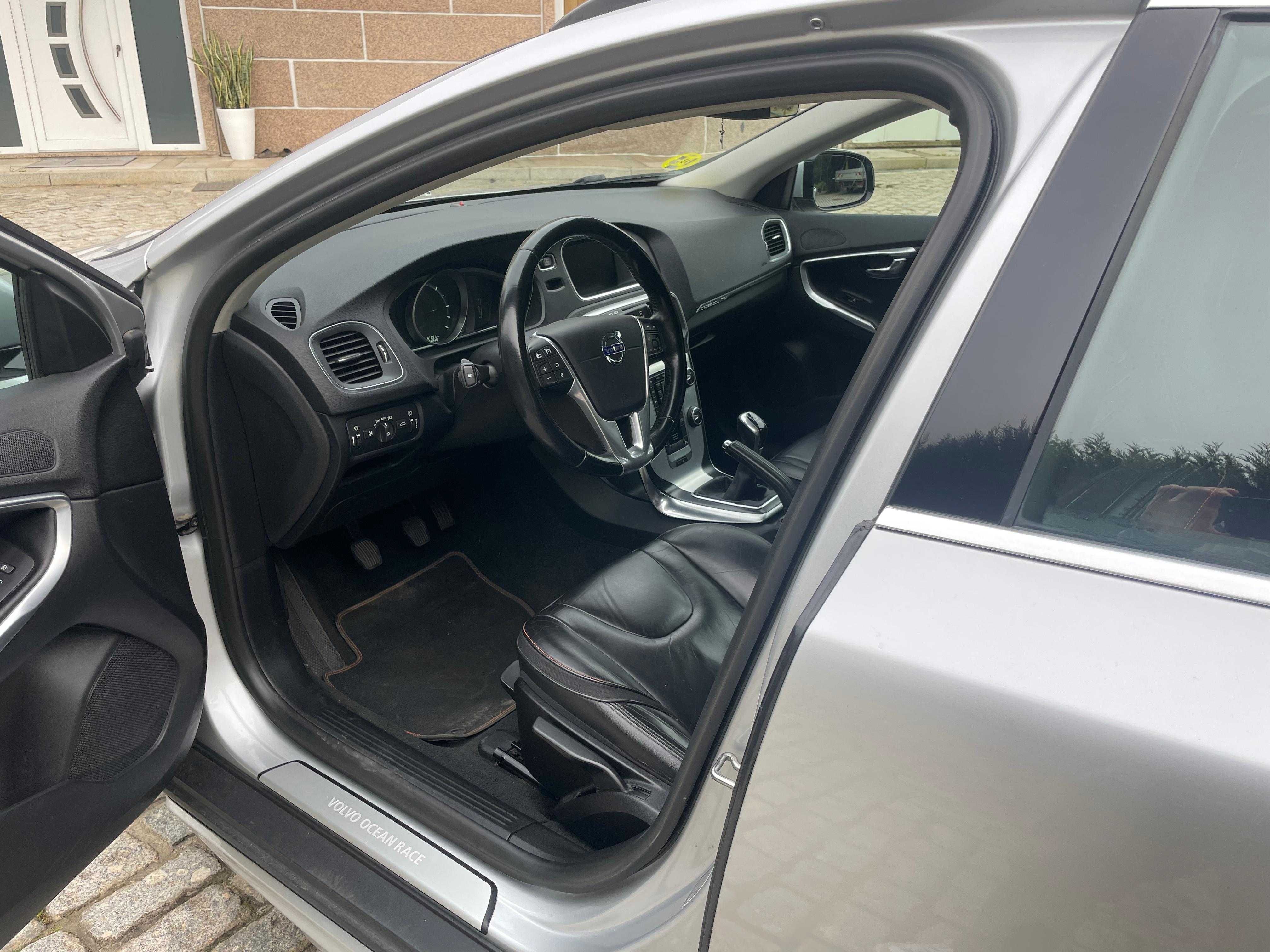 2015 Volvo v40 D2 Cross Country