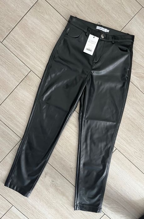 Фірмові штани з екошкіри