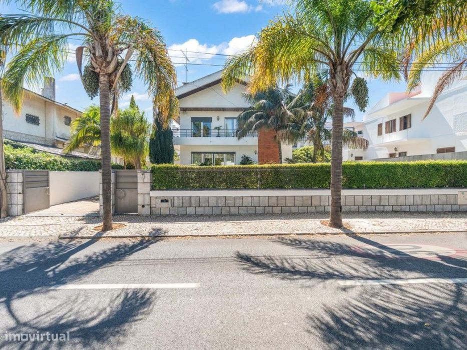Moradia isolada T3+1 de 367 m², num lote de 734 m², com garagem par...