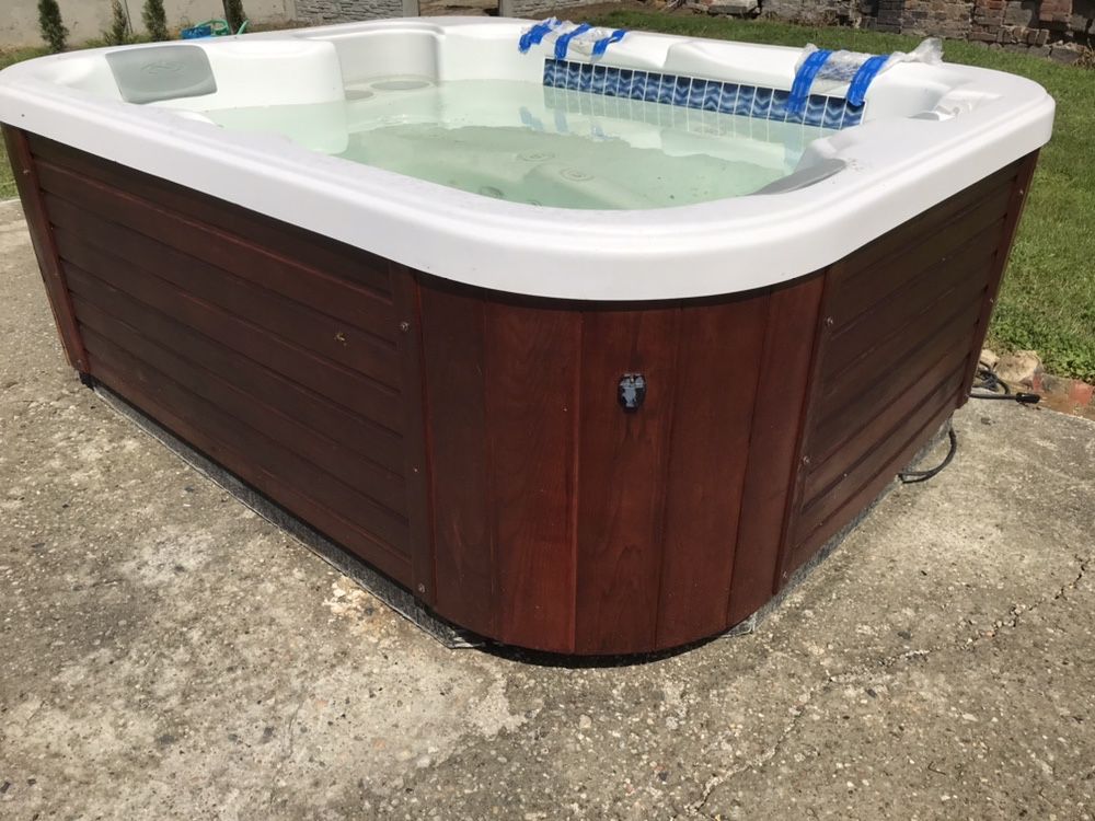 Jacuzzi Wanna Ogrodowa Dimension One Spas Triad 2 Ultralife