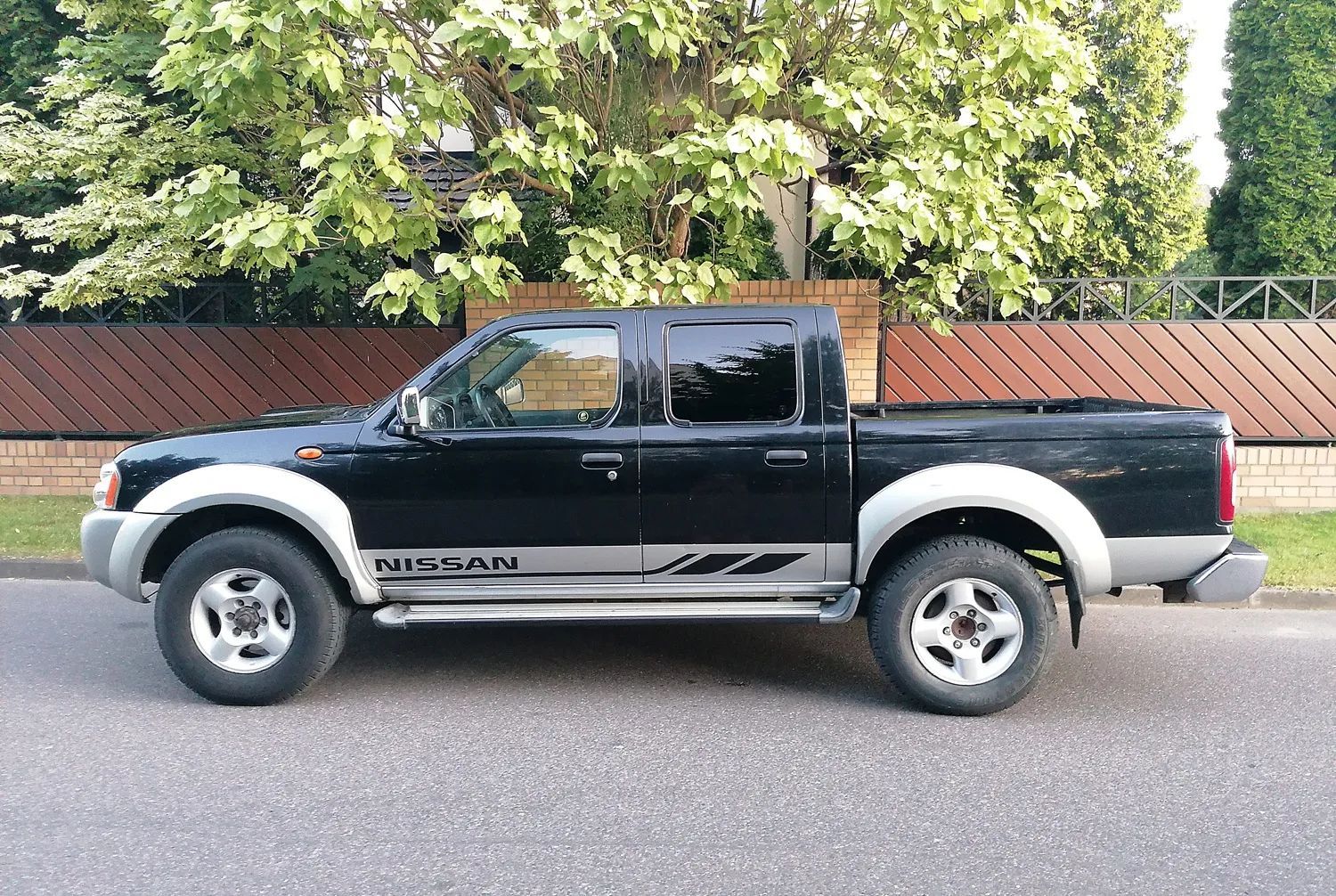Nissan Pickup 2,5TD 4x4 Śliczny. Zobacz jak utrzymany.