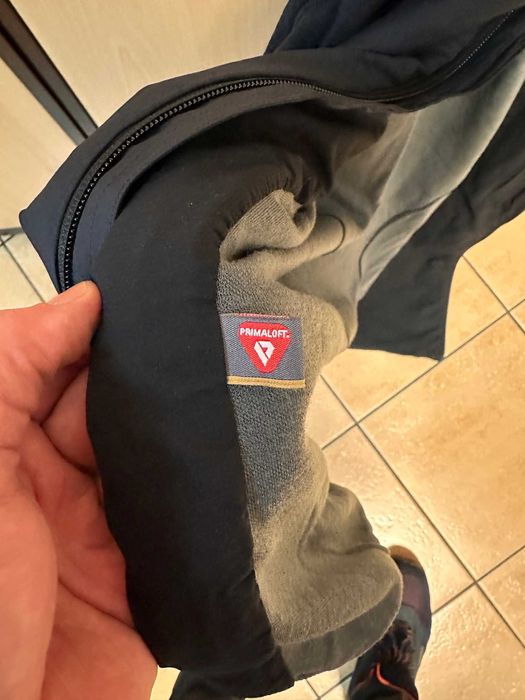 Kamizelka Black Diamond First Light Hybrid Vest - black/black XL